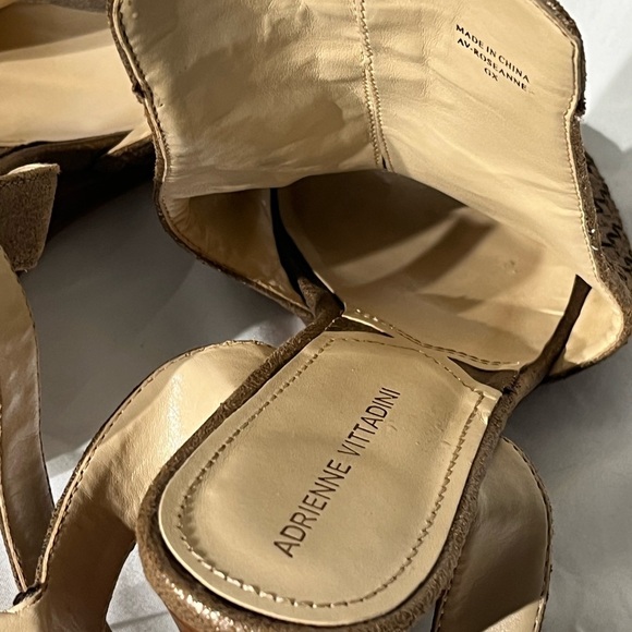 Adrienne Vittadini ROSEANNE Metallic Gold Woven Wedge Sandals Heels Shootie - Picture 12 of 16
